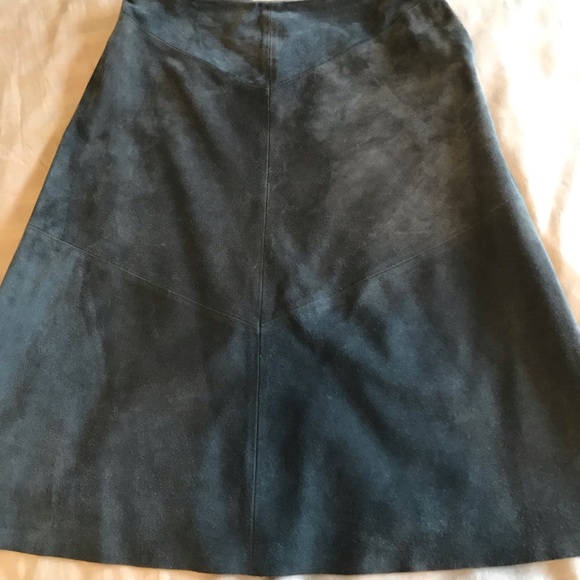Banana Republic Suede Skirt - Picture 9 of 11